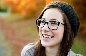 Óculos vs Lentes de Contato: Que opção escolher, e por quê?
